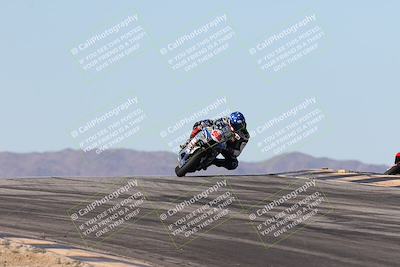 media/Dec-07-2025-CVMA (Sun) [[3e7d2de5dc]]/Race 7-Formula Lightweight Twins Shootout/